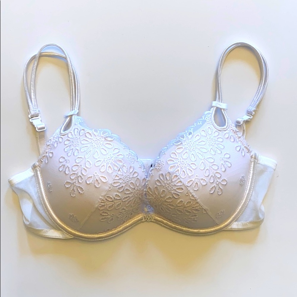 NWOT Victoria’s Secret Sexy Little Things Bra